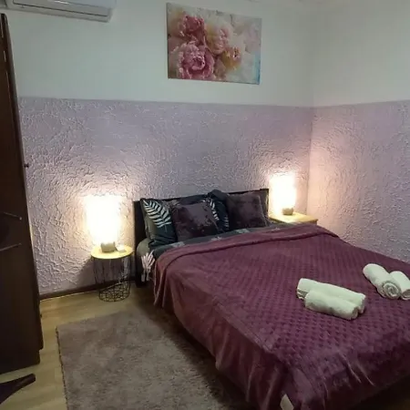 в гостьовому будинку 1-кімнатні та 2-кімнатні Apartment *